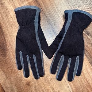 Women’s Pair of Winter Driving Gloves
